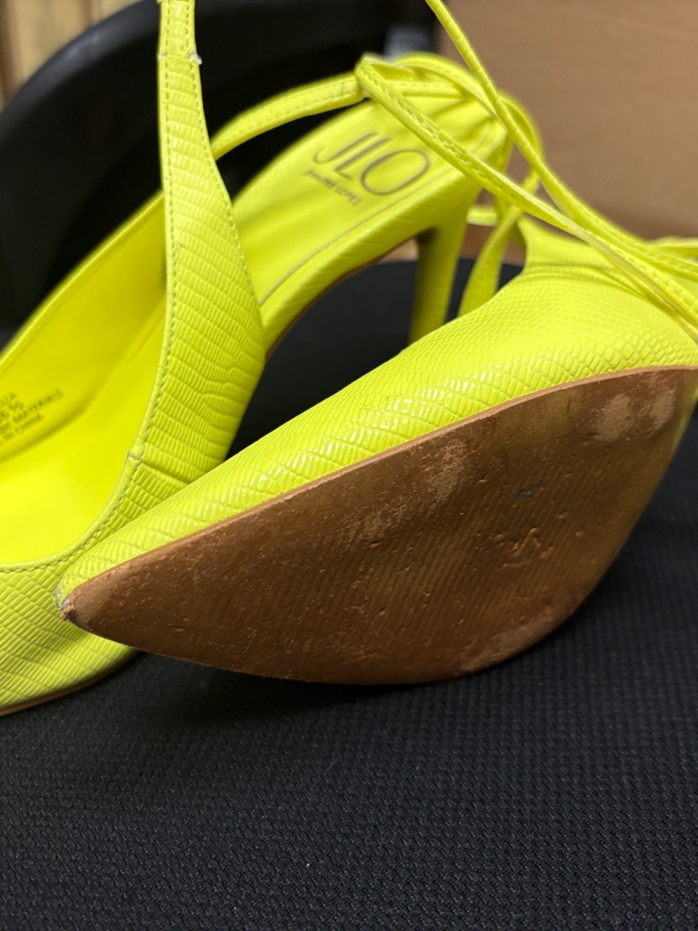 Jennifer Lopez Neon Lime Pointed Slingback Pumps with Wrap Ties - Picture 3 of 3